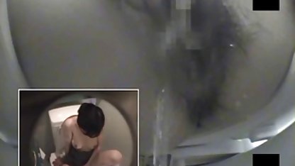 Guru bercinta pantatnya dengan dildo akan girl hot jepang