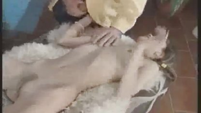 Pertama kali waktu pijat madu mama muda jepang hot